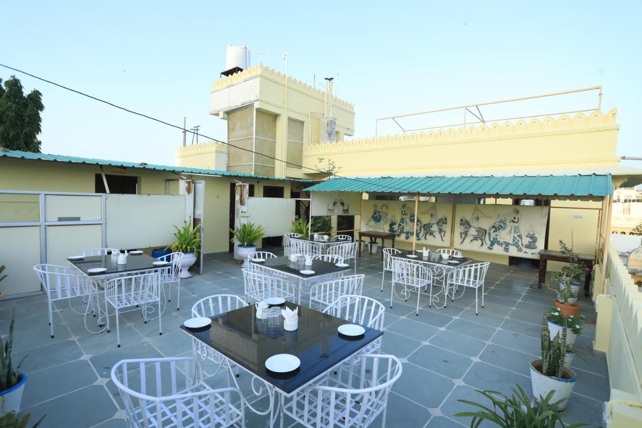 The Kesar Niwas Hotel Udaipur Exterior foto