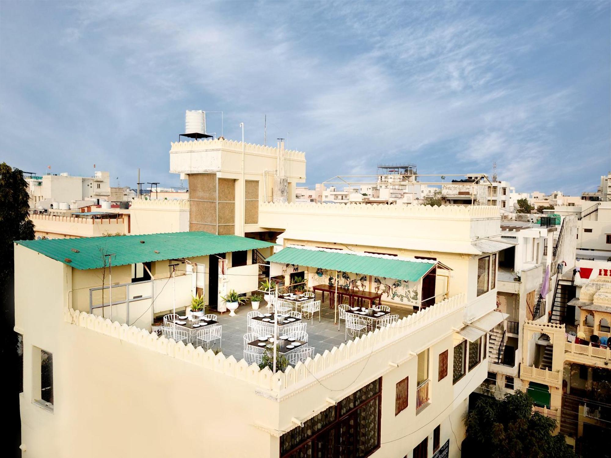 The Kesar Niwas Hotel Udaipur Exterior foto